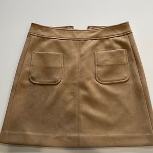 Loft faux suede brown skirt with pockets, size 6